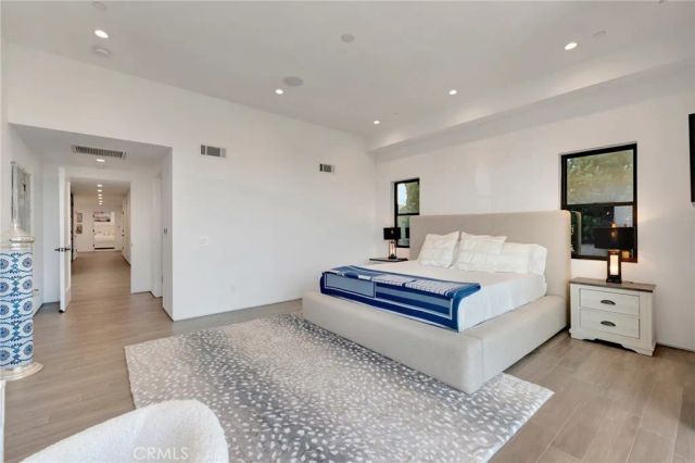 203 Indianapolis Avenue, Huntington Beach, CA 92648