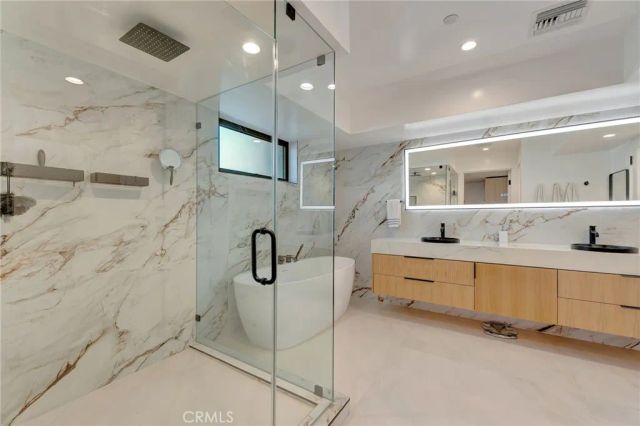 203 Indianapolis Avenue, Huntington Beach, CA 92648