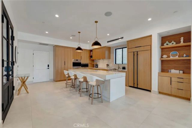 203 Indianapolis Avenue, Huntington Beach, CA 92648