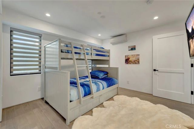 203 Indianapolis Avenue, Huntington Beach, CA 92648