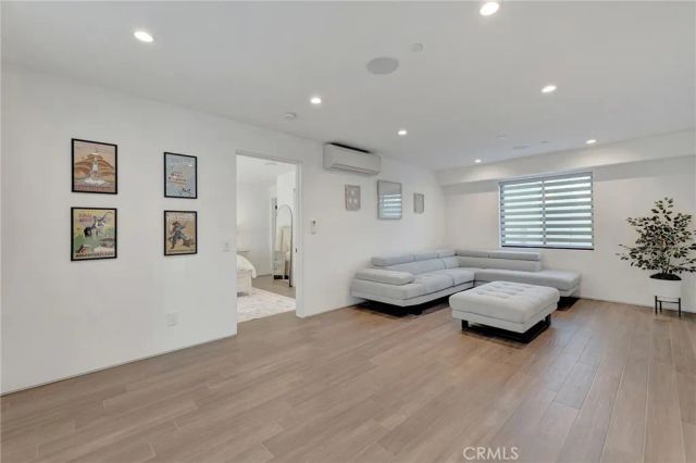 203 Indianapolis Avenue, Huntington Beach, CA 92648