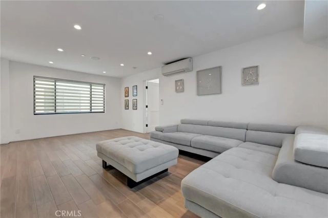 203 Indianapolis Avenue, Huntington Beach, CA 92648