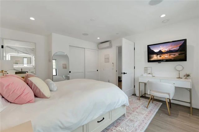203 Indianapolis Avenue, Huntington Beach, CA 92648