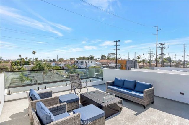 203 Indianapolis Avenue, Huntington Beach, CA 92648