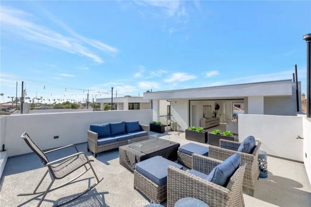 203 Indianapolis Avenue, Huntington Beach, CA 92648