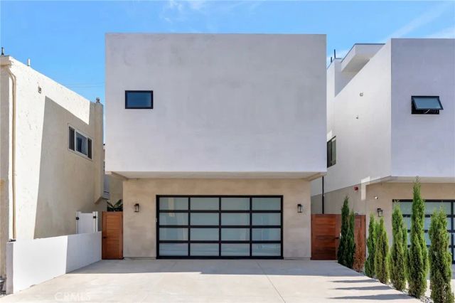 203 Indianapolis Avenue, Huntington Beach, CA 92648