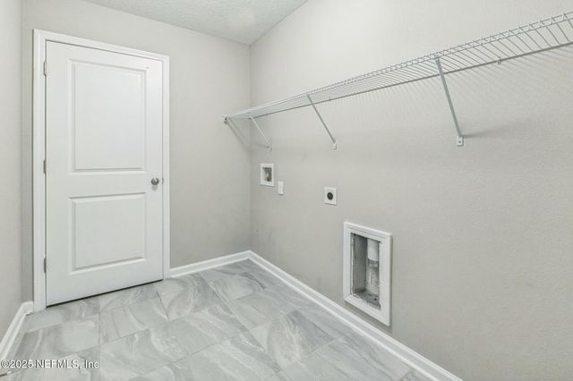 4889 MORNING RISE Circle, Jacksonville, FL 32218