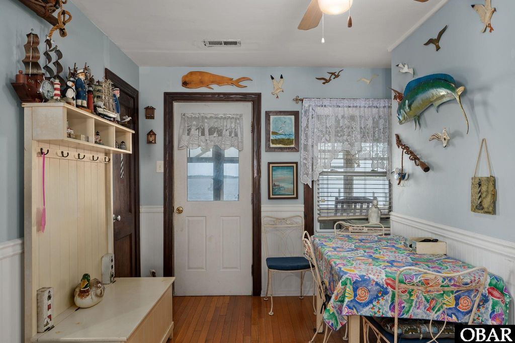 Image 12 of property listing at 7643 S Virginia Dare Trail, Nags Head, NC 27959