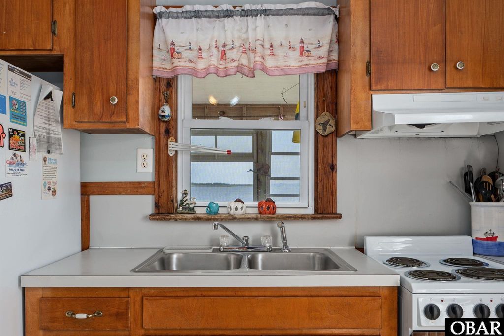 Image 15 of property listing at 7643 S Virginia Dare Trail, Nags Head, NC 27959