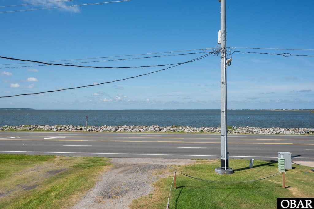 Image 5 of property listing at 7643 S Virginia Dare Trail, Nags Head, NC 27959