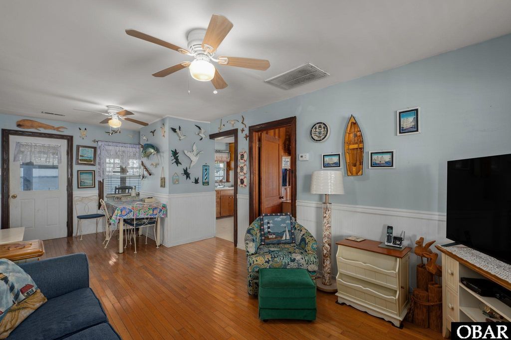 Image 9 of property listing at 7643 S Virginia Dare Trail, Nags Head, NC 27959
