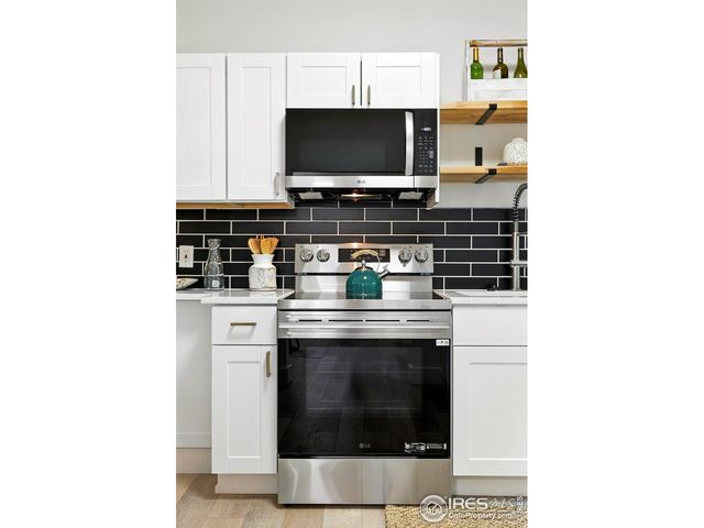 717 E 8th St, Loveland, CO 80537