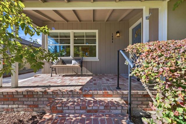 1604 White Oak Way, San Carlos, CA 94070