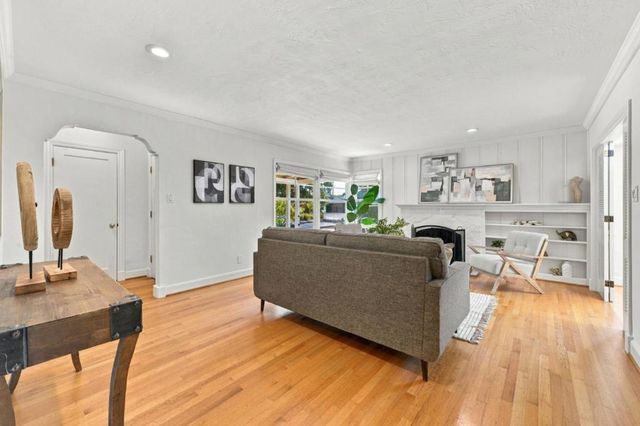 1604 White Oak Way, San Carlos, CA 94070