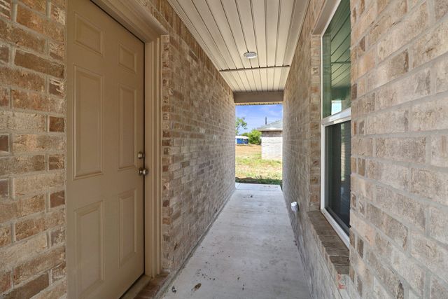 900 Bella Boulevard, Coleman, TX 76834