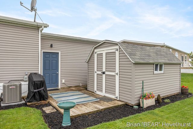 11700 Danton Drive, Allendale, MI 49401