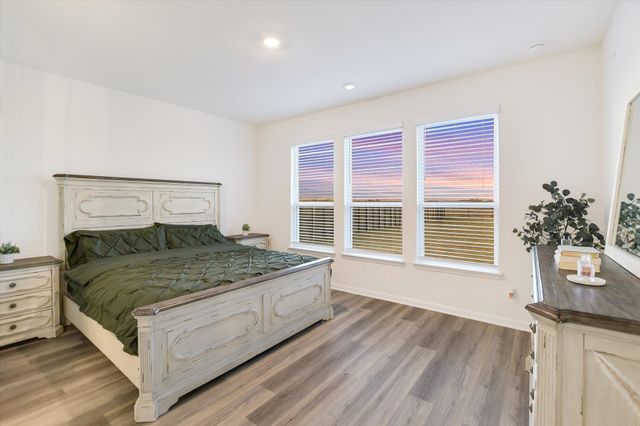 737 Leeward PASS, Leander, TX 78641