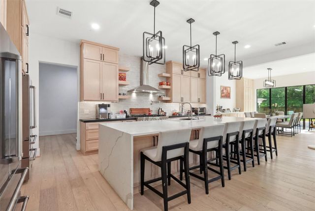 1432 Bingle Road, Houston, TX 77055
