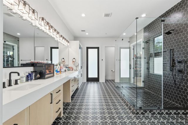 1432 Bingle Road, Houston, TX 77055