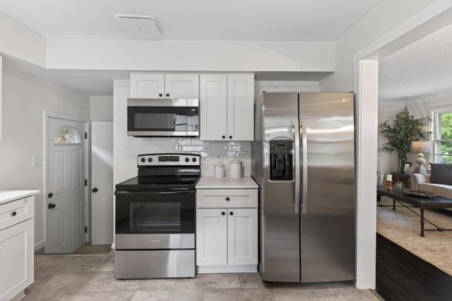 558 Arlington Avenue E, Saint Paul, MN 55130