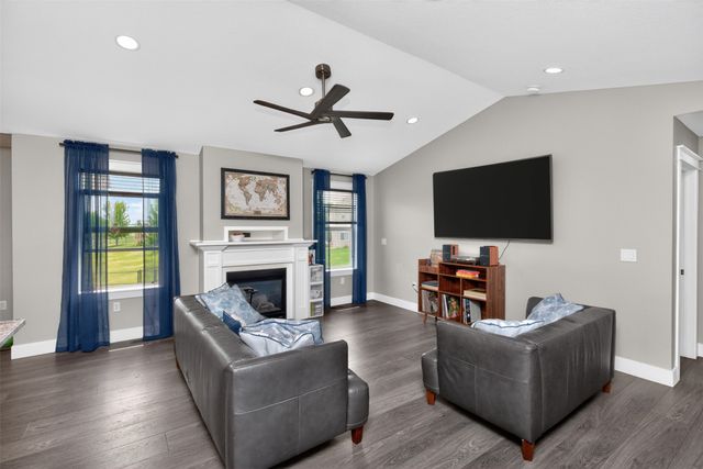 1601 Reinhart Drive NW, Ankeny, IA 50023