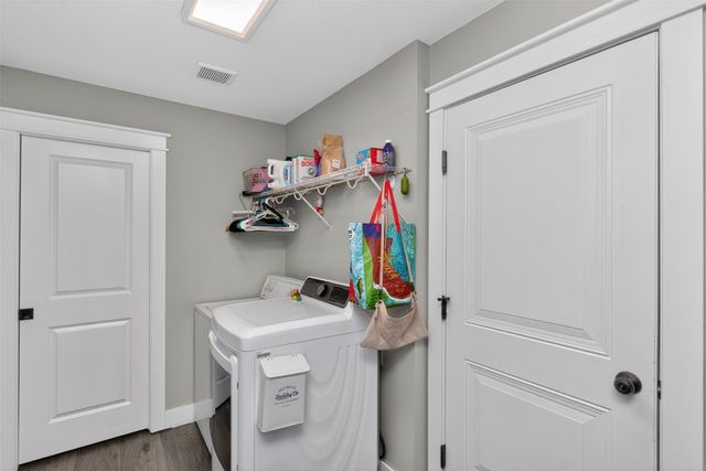 1601 Reinhart Drive NW, Ankeny, IA 50023