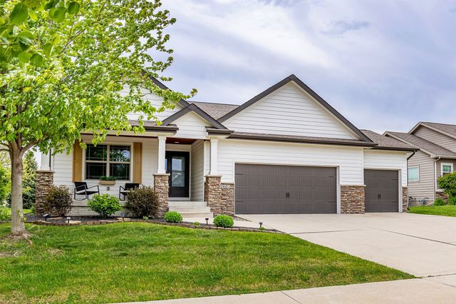 1601 Reinhart Drive NW, Ankeny, IA 50023