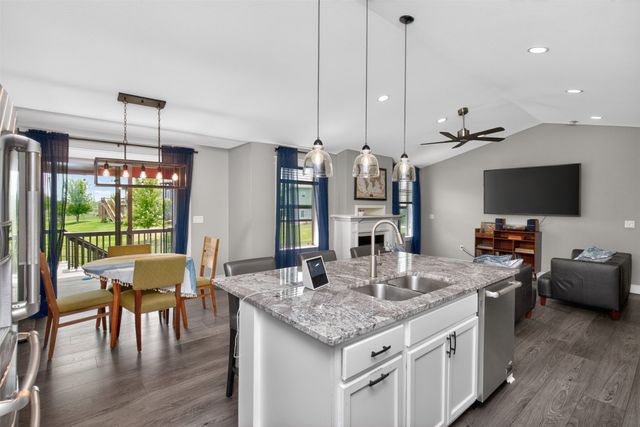 1601 Reinhart Drive NW, Ankeny, IA 50023
