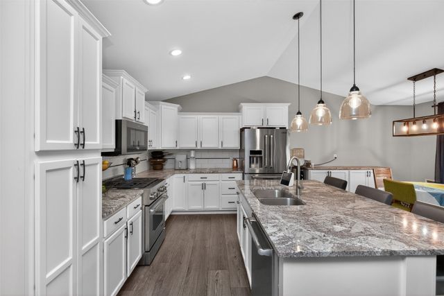 1601 Reinhart Drive NW, Ankeny, IA 50023
