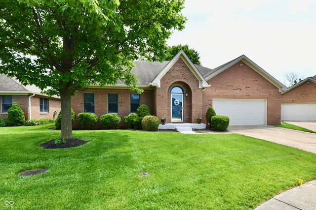 5705 Kensington Way S, Plainfield, IN 46168