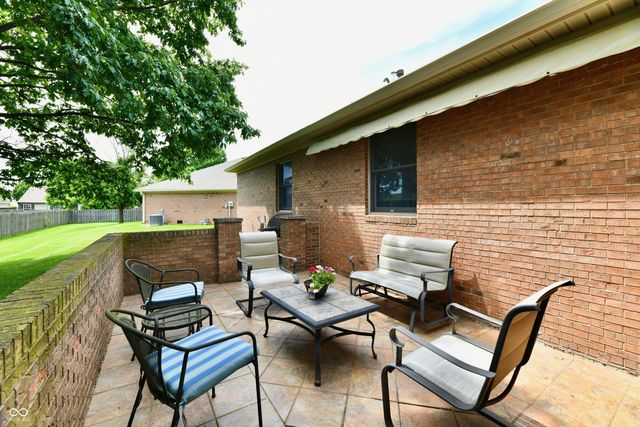 5705 Kensington Way S, Plainfield, IN 46168