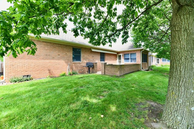 5705 Kensington Way S, Plainfield, IN 46168