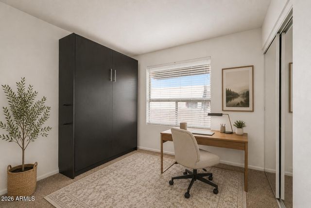 735 E NORTH Lane 2, Phoenix, AZ 85020