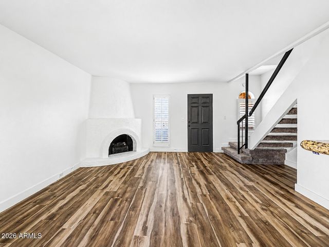 735 E NORTH Lane 2, Phoenix, AZ 85020