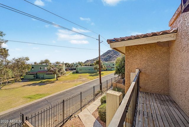 735 E NORTH Lane 2, Phoenix, AZ 85020