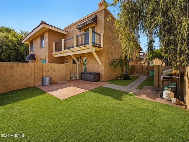 735 E NORTH Lane 2, Phoenix, AZ 85020