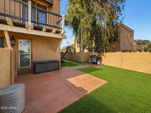 735 E NORTH Lane 2, Phoenix, AZ 85020