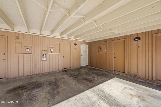 735 E NORTH Lane 2, Phoenix, AZ 85020