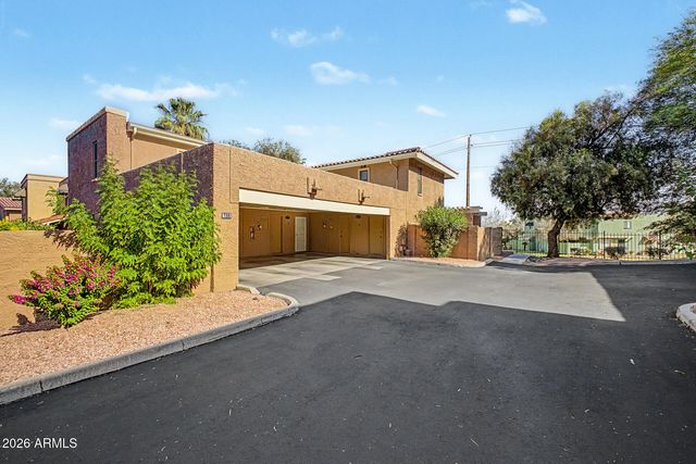 735 E NORTH Lane 2, Phoenix, AZ 85020