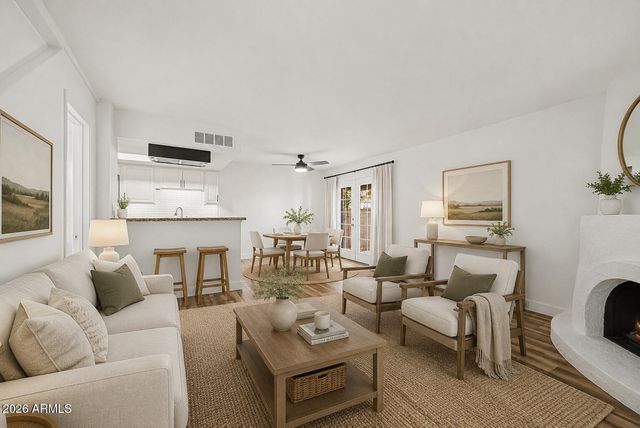 735 E NORTH Lane 2, Phoenix, AZ 85020