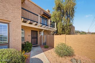735 E NORTH Lane 2, Phoenix, AZ 85020