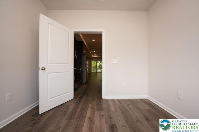 1210 Eaton Avenue 201, Bethlehem City, PA 18018