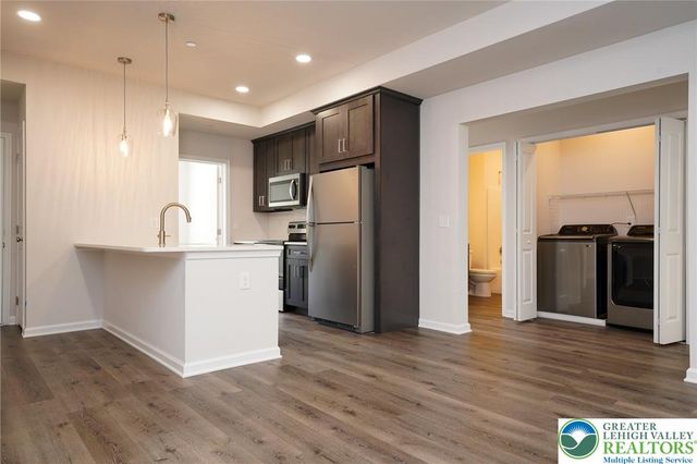 1210 Eaton Avenue 201, Bethlehem City, PA 18018