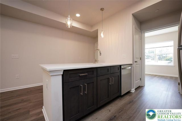 1210 Eaton Avenue 201, Bethlehem City, PA 18018