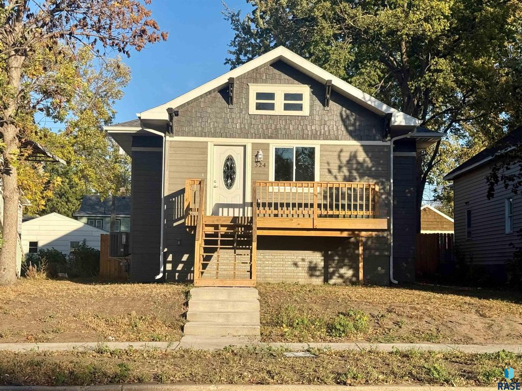 324 N Nesmith Ave Avenue, Sioux Falls, SD 57103