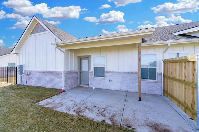 2156 E Elk Ridge Ave, Goddard, KS 67052