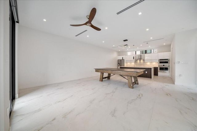 1052 N Victoria Park Road, Fort Lauderdale, FL 33304