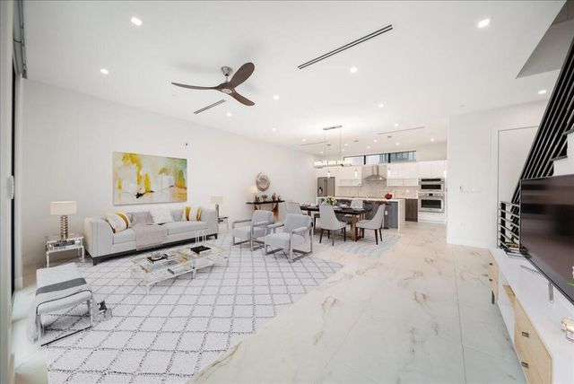 1052 N Victoria Park Road, Fort Lauderdale, FL 33304