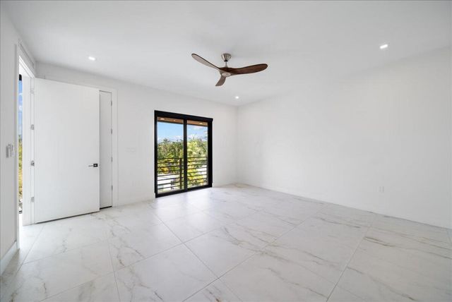 1052 N Victoria Park Road, Fort Lauderdale, FL 33304