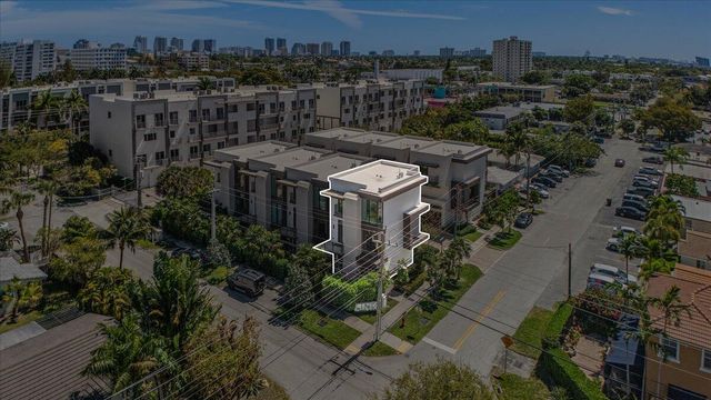 1052 N Victoria Park Road, Fort Lauderdale, FL 33304